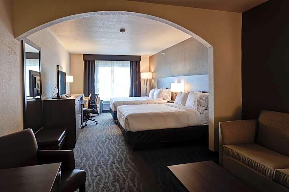 Holiday Inn Express & Suites Manhattan By IHG