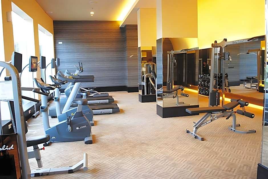 Java Paragon Hotel & Residences