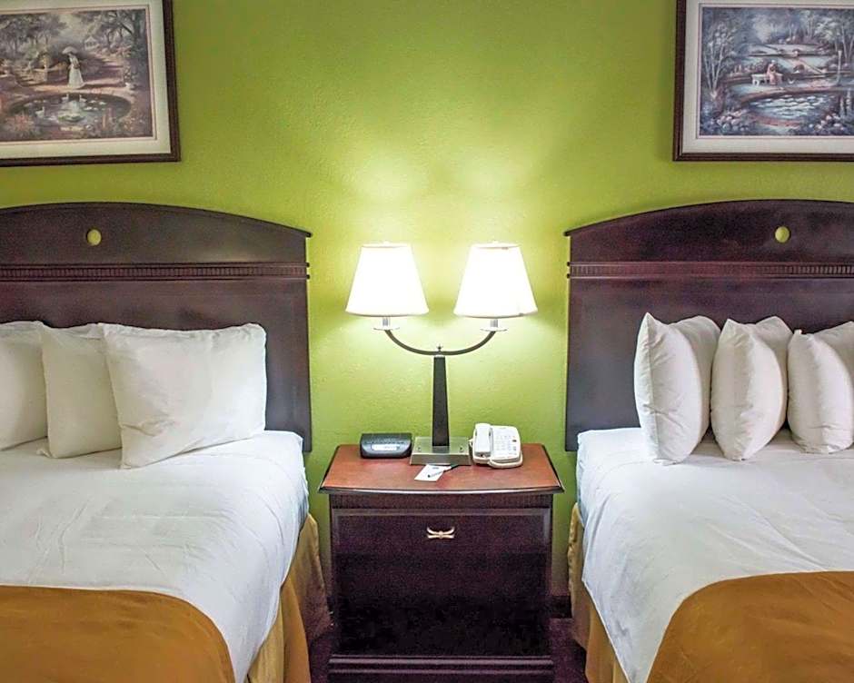 Quality Inn Chipley I-10 at Exit 120