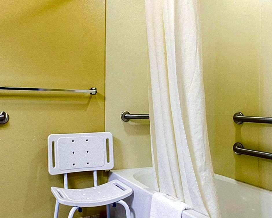 Mainstay Suites Minot