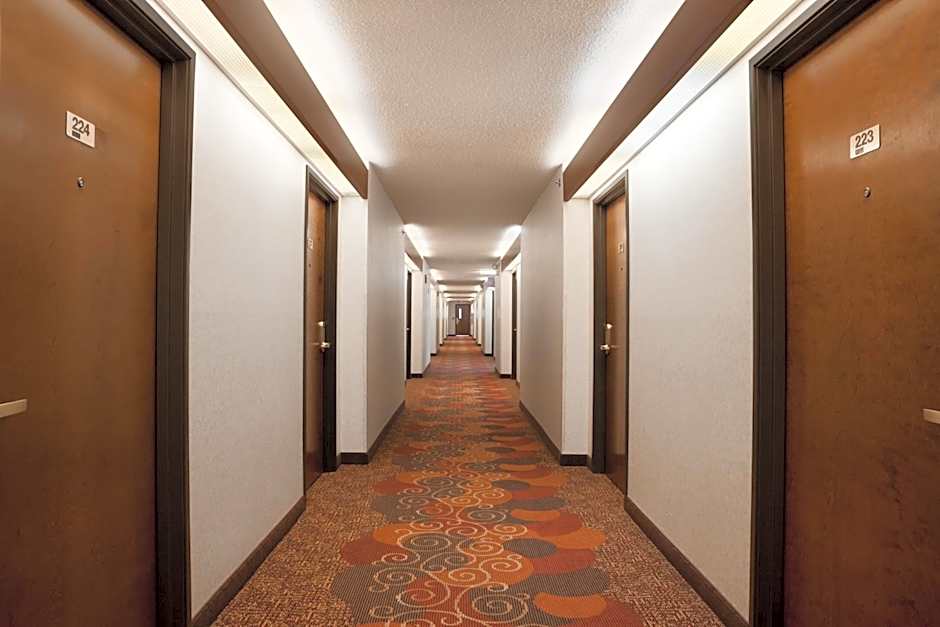 Super 8 by Wyndham Evansville North