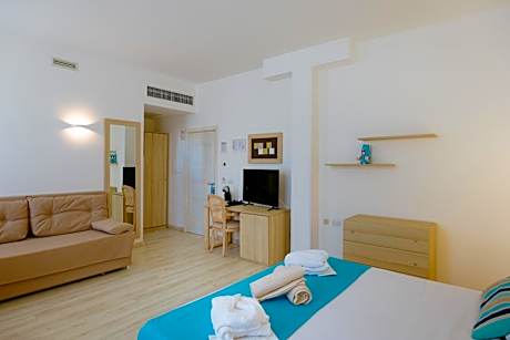 Deluxe Quadruple Room