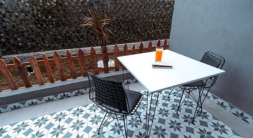 Melanj Airport Hotel