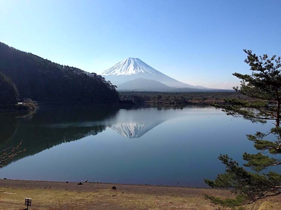 Shoji Lake Hotel