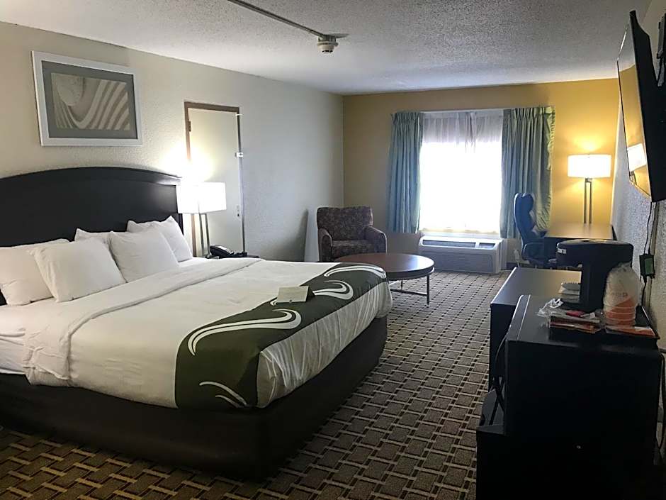 Photo 1 of 14 of Quality Inn Vincennes