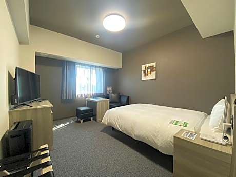 Single Room - Electronic Cigarette Only