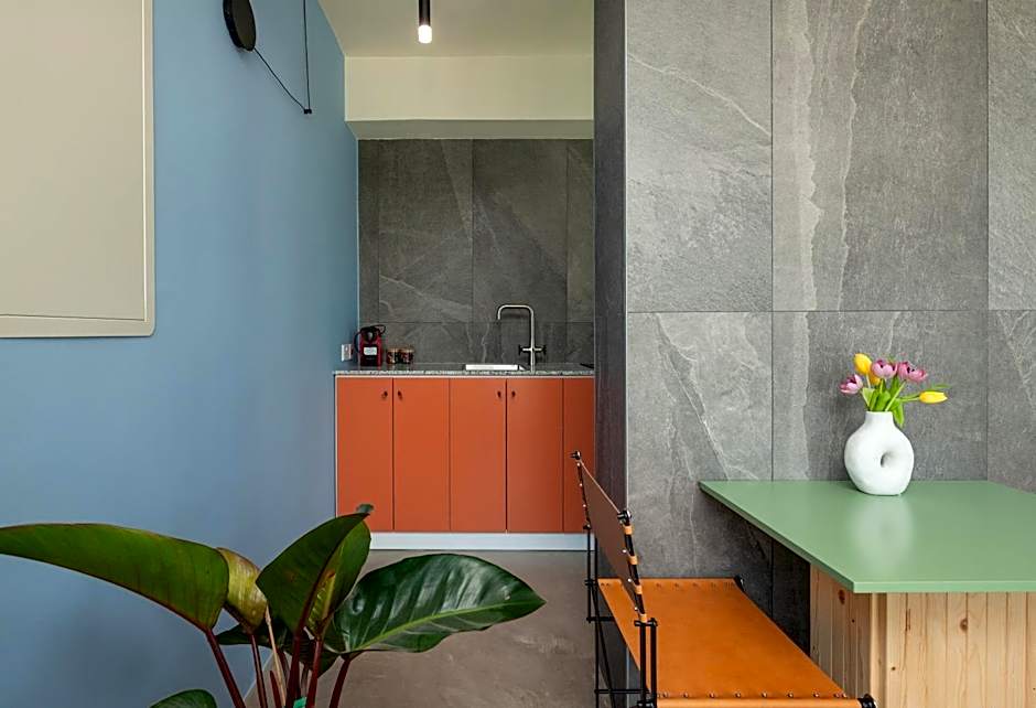 Adrop Pool Suites