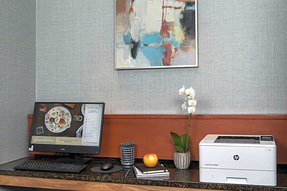 Courtyard by Marriott Burlington Harbor