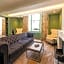 Byron Hotel