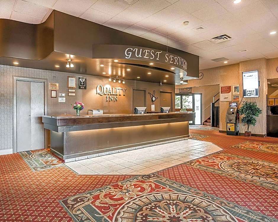 Quality Inn & Conference Centre Red Deer - 50th Avenue
