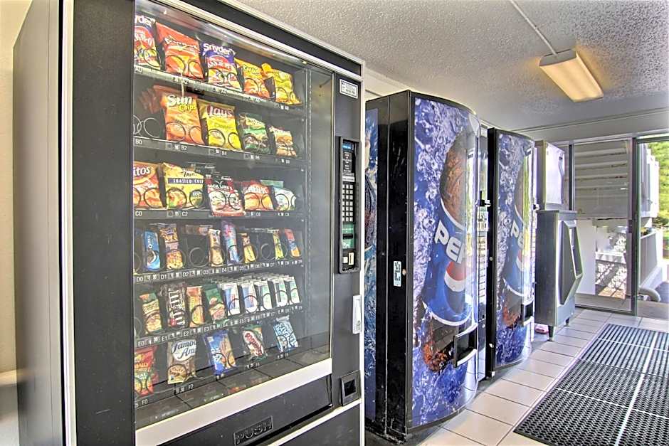 Motel 6-Middleburg Heights, OH - Cleveland