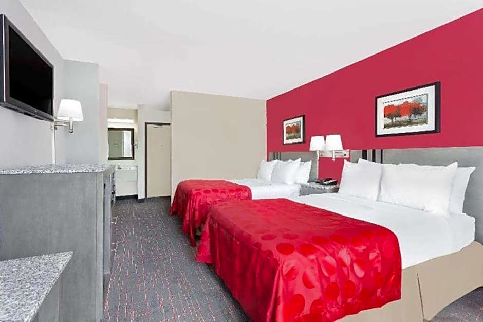 Clarion Pointe - Greensboro Coliseum Area