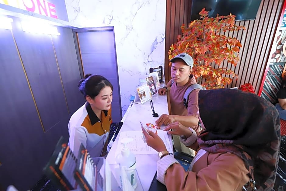 Front One Budget Boyolali