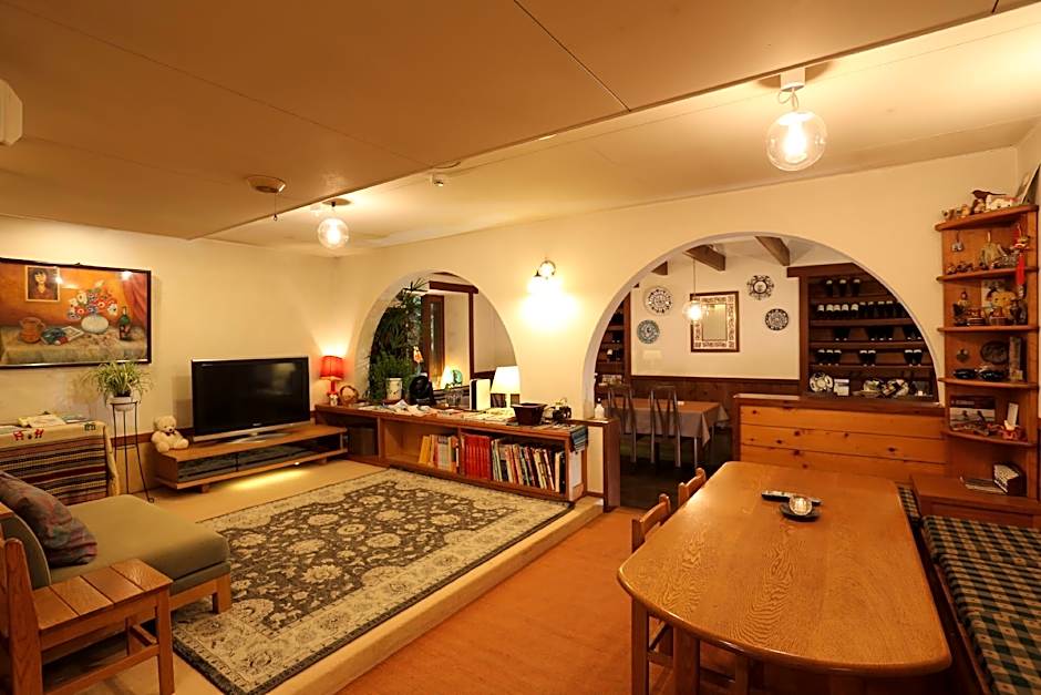 Inn of Amigos Yasuda Pension