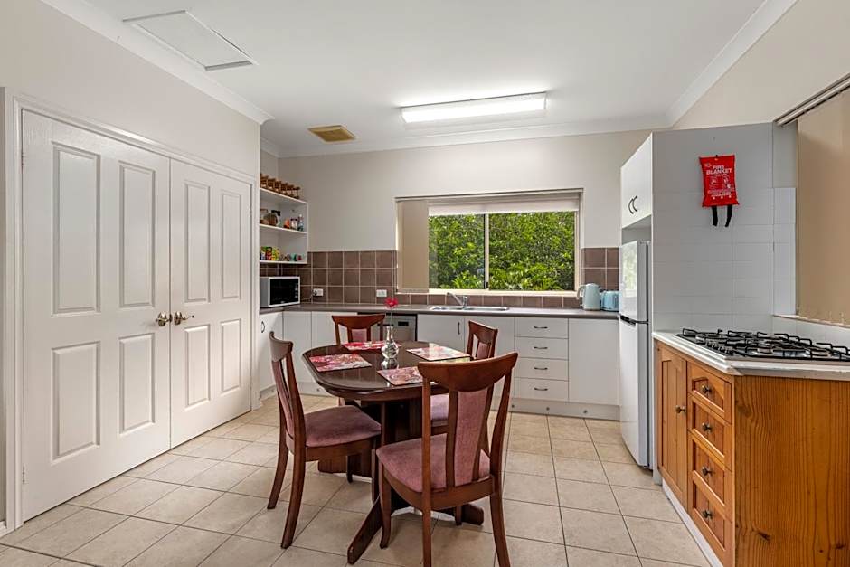Bon Villas B&B Bonville - Adults Only, Pet Friendly Accommodation