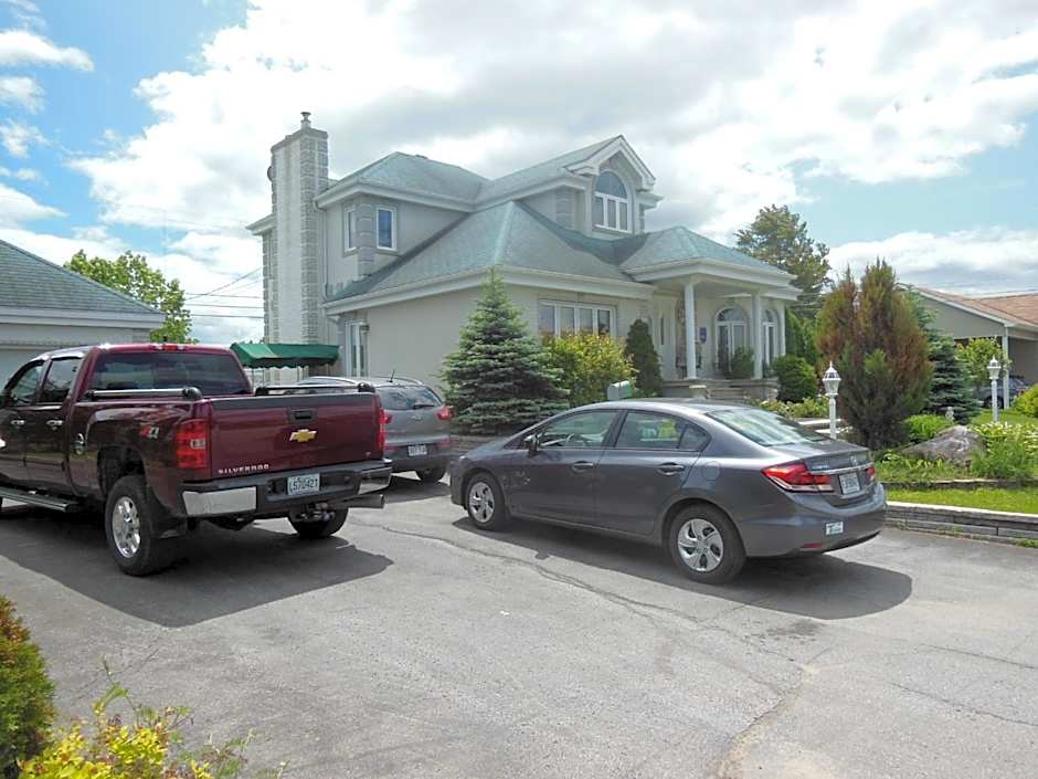 Gite Du Lac St-Prime