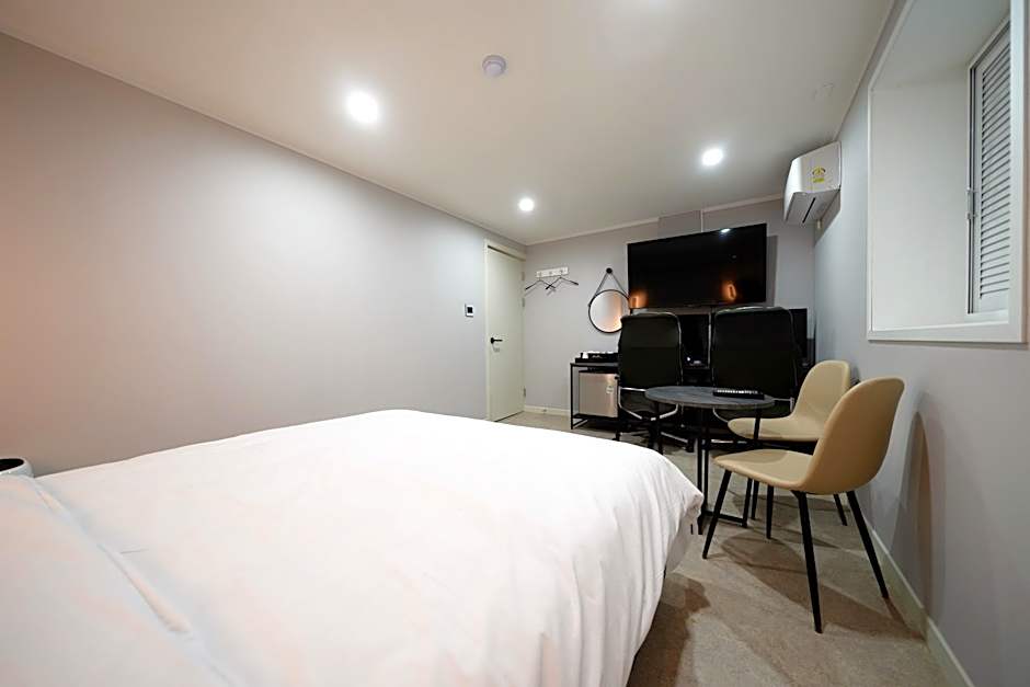 NINE HOTEL