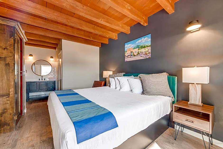Taos Motor Lodge