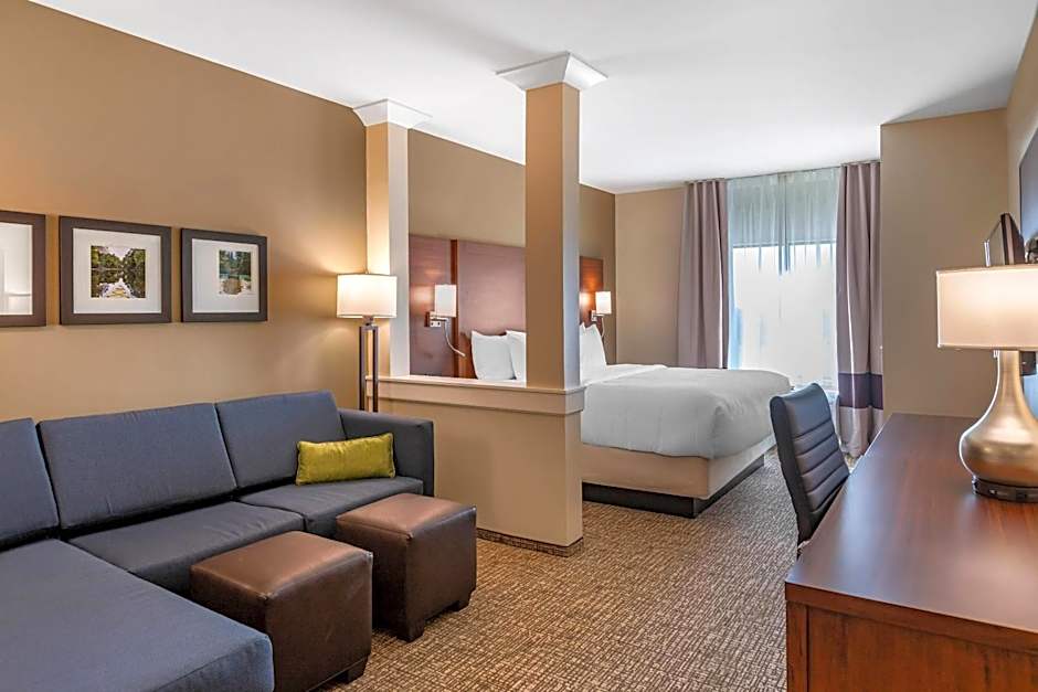 Comfort Inn & Suites