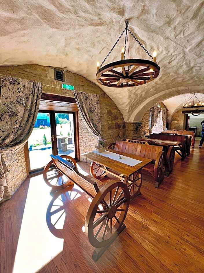 Üksik Rüütel Hotel