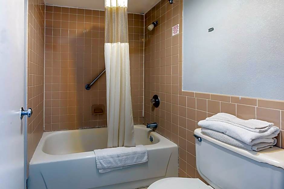 OYO Hotel Jennings I -10