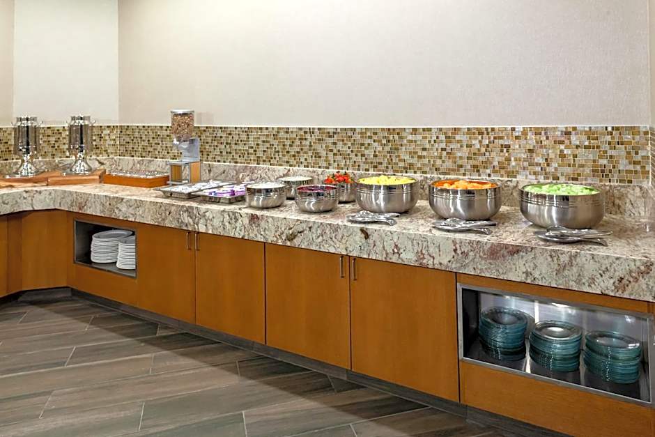 DoubleTree By Hilton Kansas City Overland Park