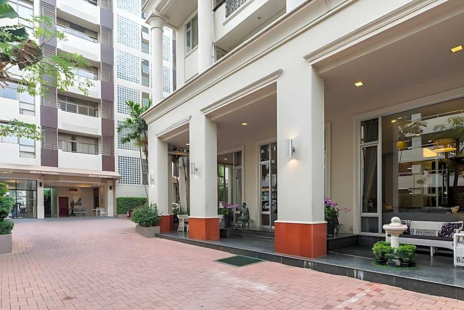 Asoke Residence Sukhumvit by UHG