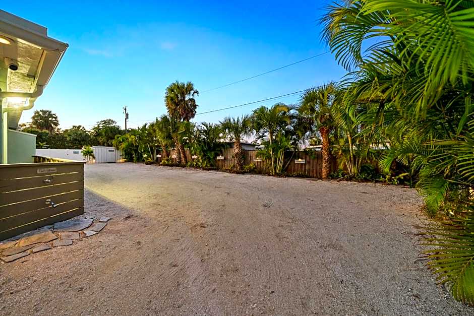 Boutique Vacation Rental Complex At Beach
