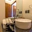 L203 New studio apt 1Bdrm 1bath AC Rooftop
