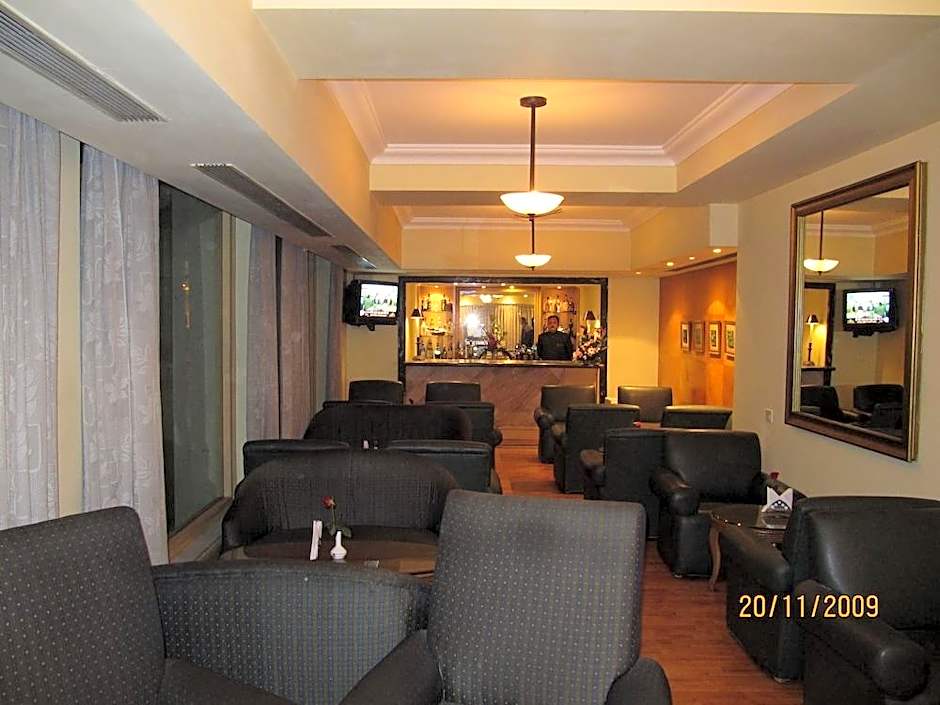 Hotel Ritz Plaza