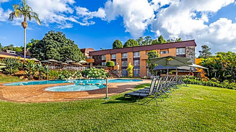 African Sky Hotels - Pine Lake Inn