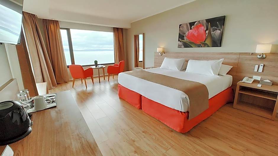 Xelena Hotel & Suites