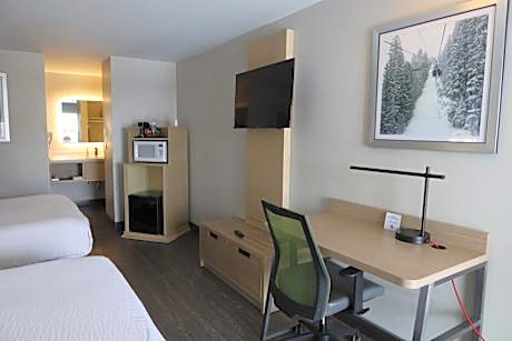 Queen Room with Two Queen Beds