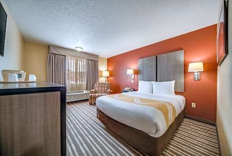 1 Queen Bed  No Smoking  Accessible Room