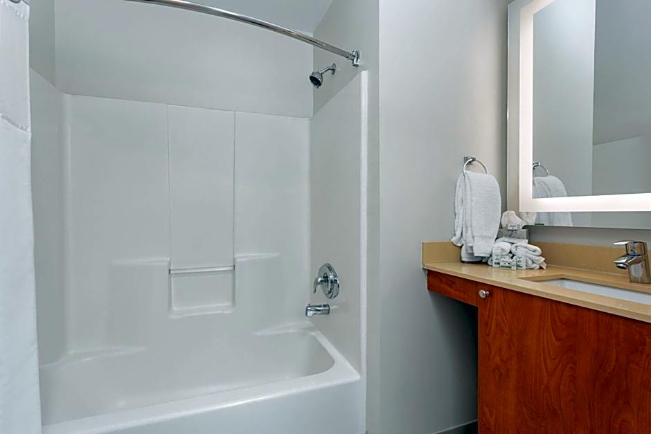 Hawthorn Extended Stay by Wyndham Naples