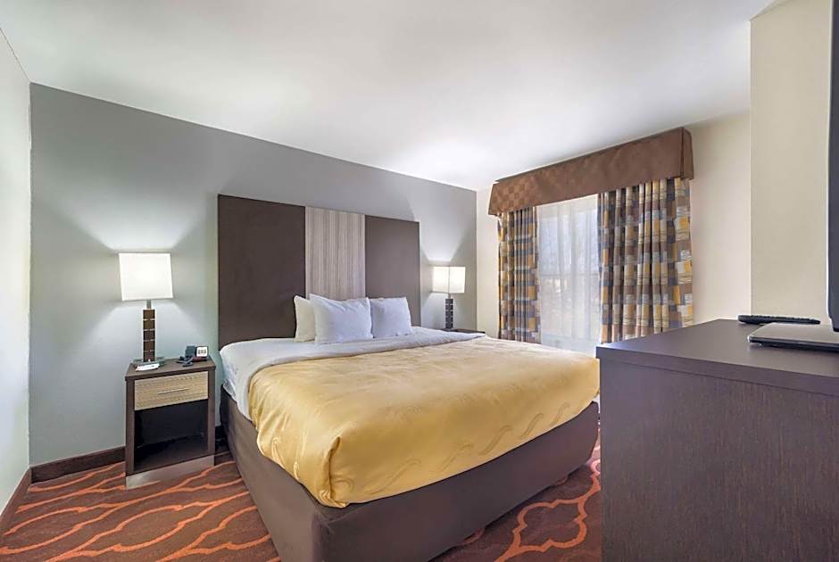 Quality Inn & Suites Huntsville Research Park Area