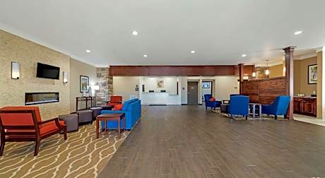Comfort Inn & Suites Harrah