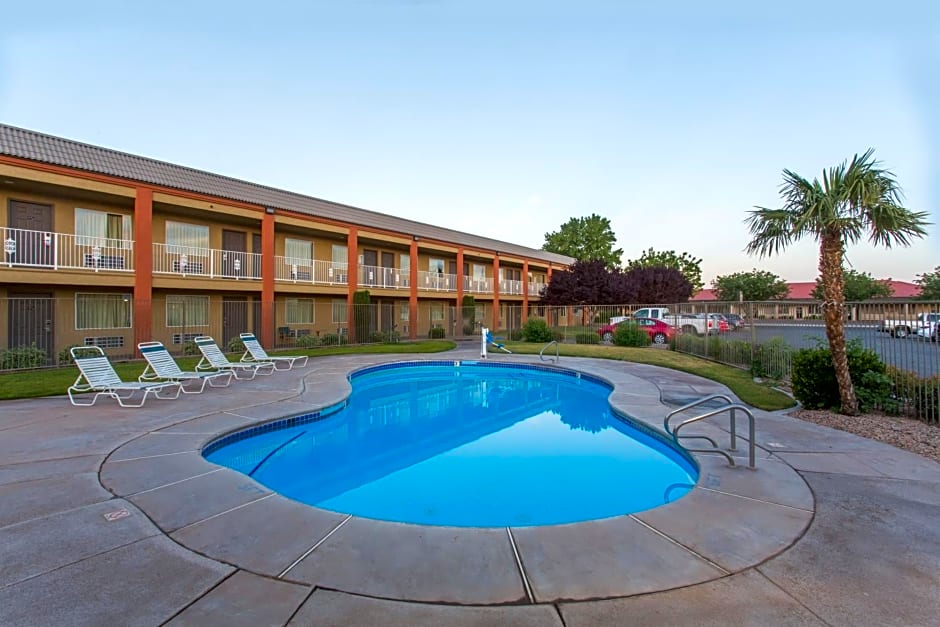 Super 8 by Wyndham Hurricane Zion National Park
