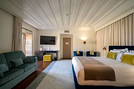 Superior King Suite