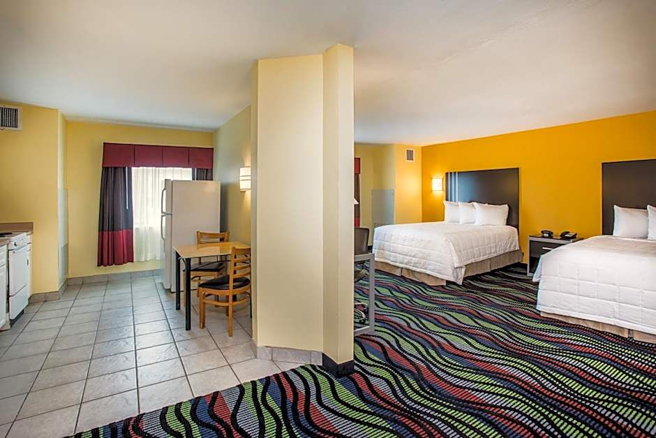 Days Inn & Suites by Wyndham Augusta Near Fort Eisenhower