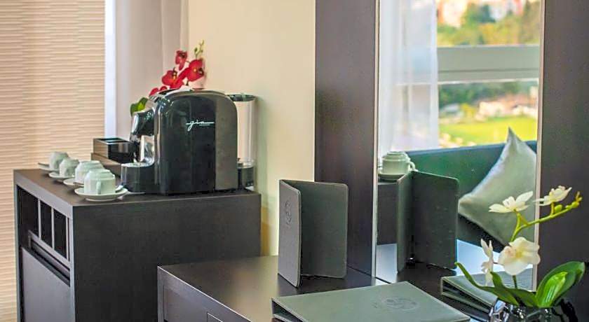 LOUIS V HOTEL LEBANON