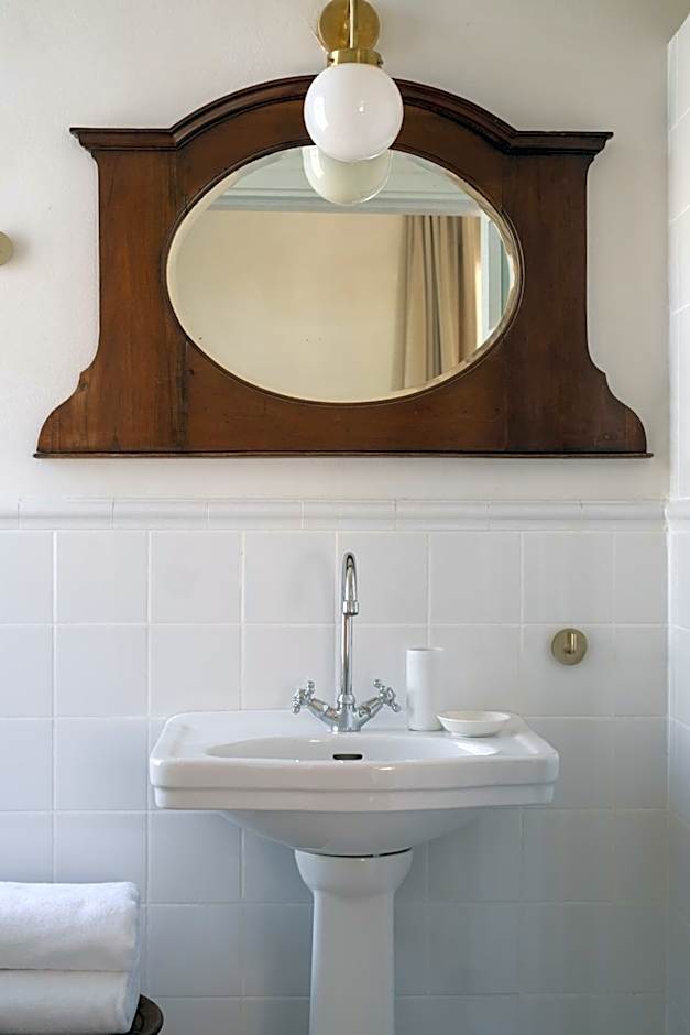 Khan Ein Karem Boutique Hotel