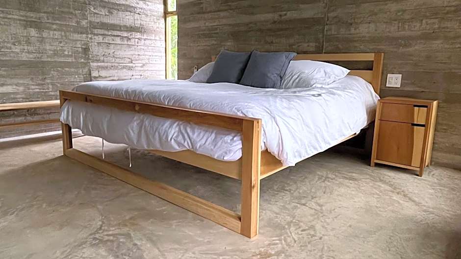 Ona & Nami - Casa Macu Saladita surf break