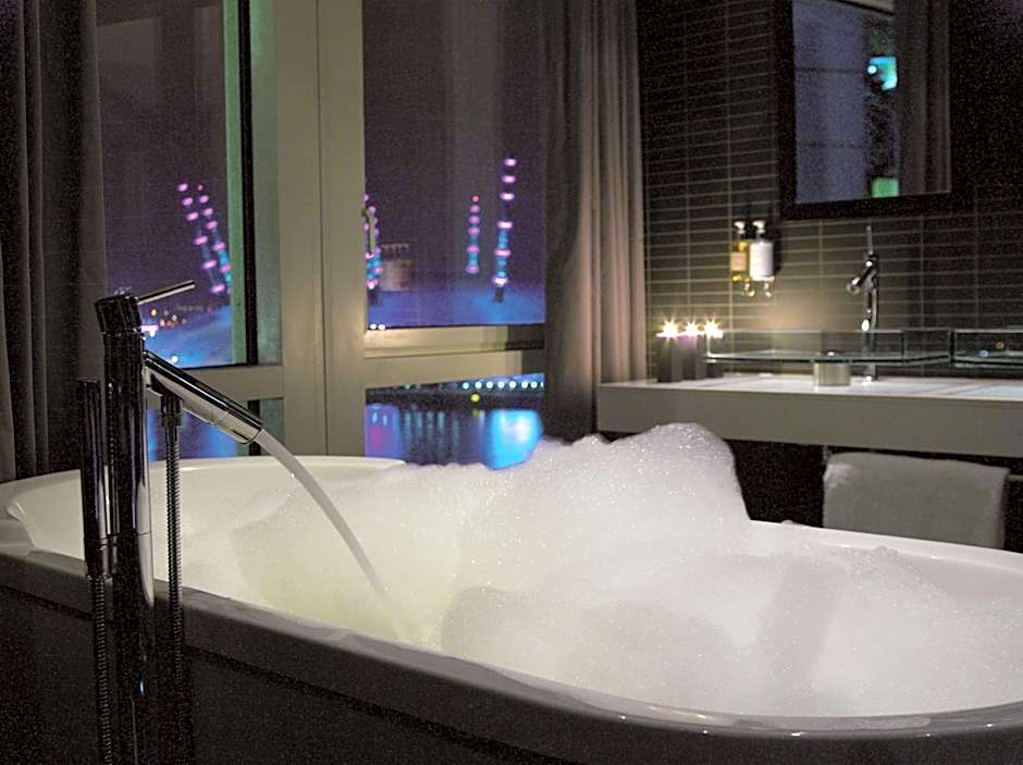 Radisson Blu Hotel, London Canary Wharf East