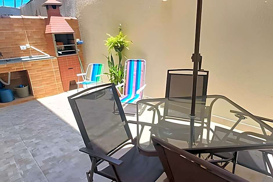 Studio pé na areia com área de churrasco privativa