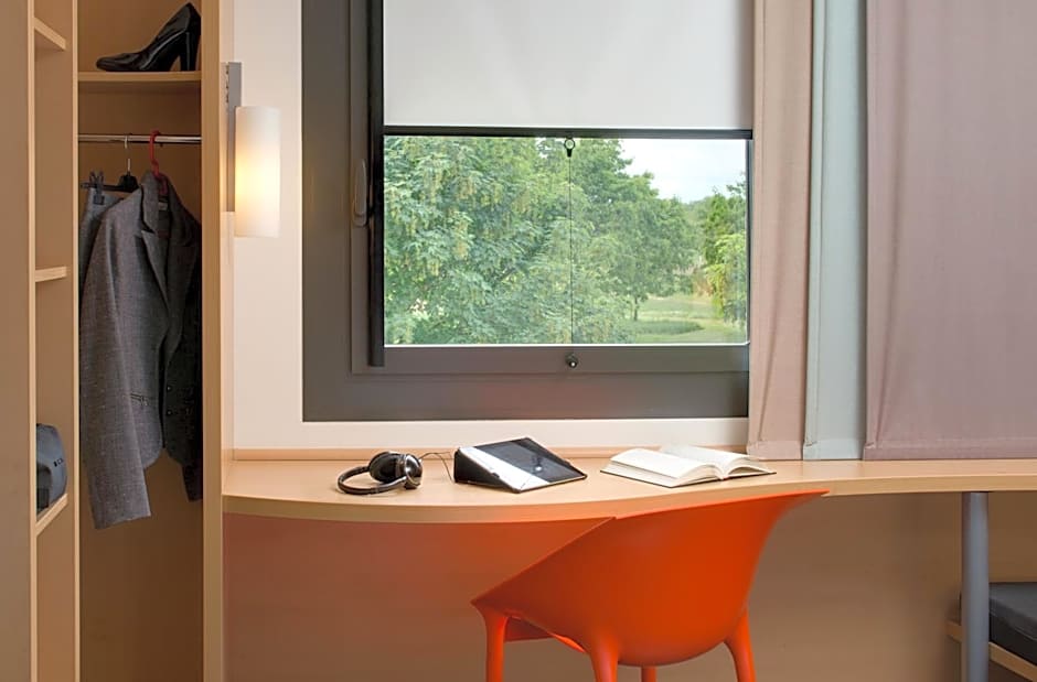 ibis Montceau les Mines