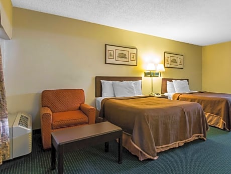 2 Double Beds Accessible