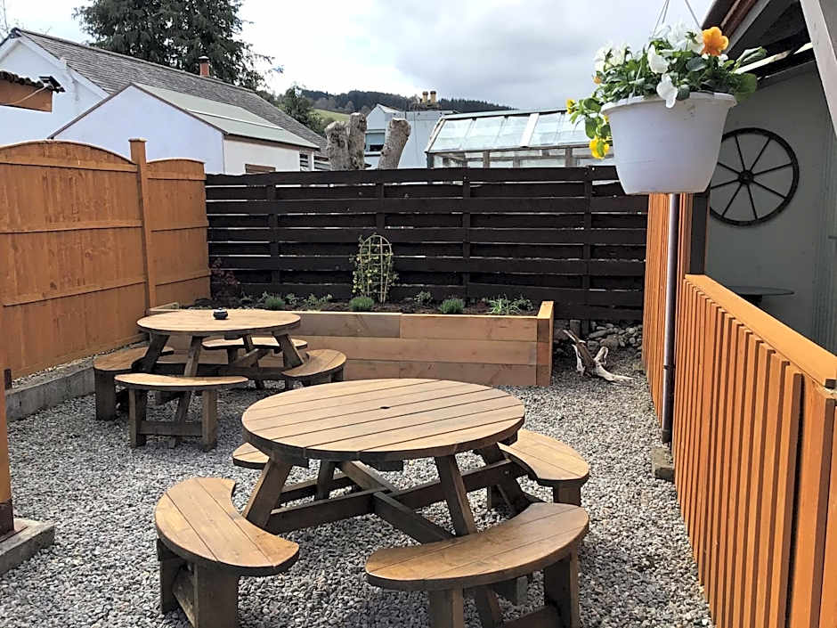 Loch Ness Backpackers Lodge