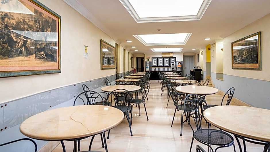 HOTEL CENTER 2