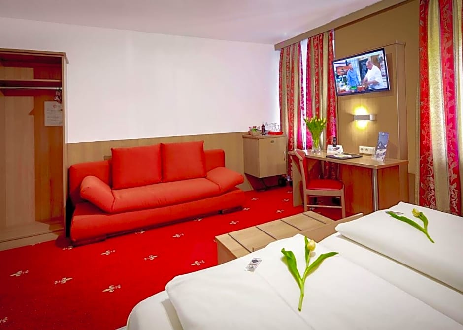 Tiptop Hotel Burgschmiet Garni